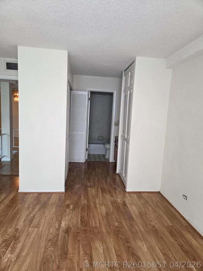 3720 Inverrary Dr Unit 2b