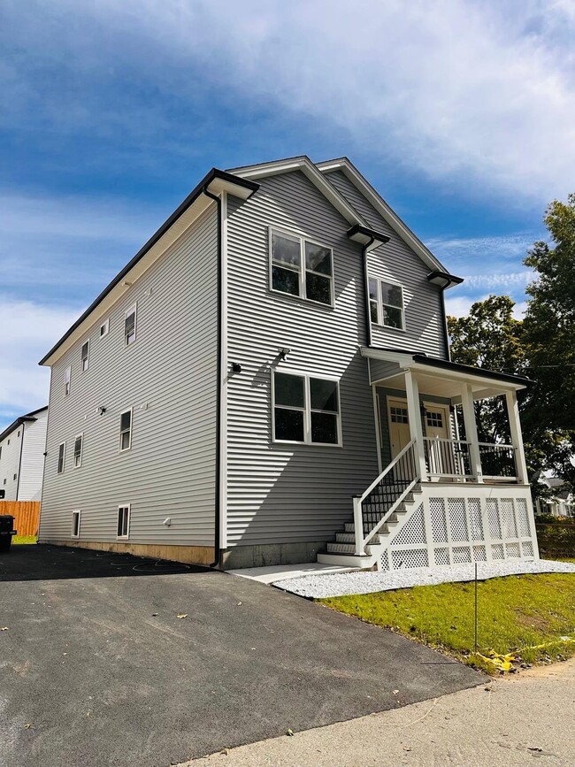Photo - 71 Lakeside St