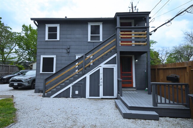 Building Photo - 1209 Studewood St Rental