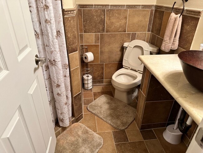 Photo - 802 Colony Ct