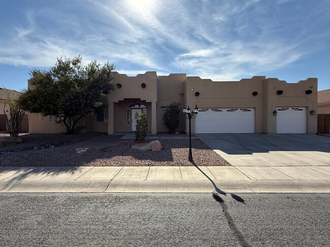 Building Photo - 2117 Buena Vista Dr Rental