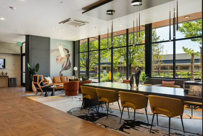 Bellevue10 - August 30 - lounge lobby -web - 11