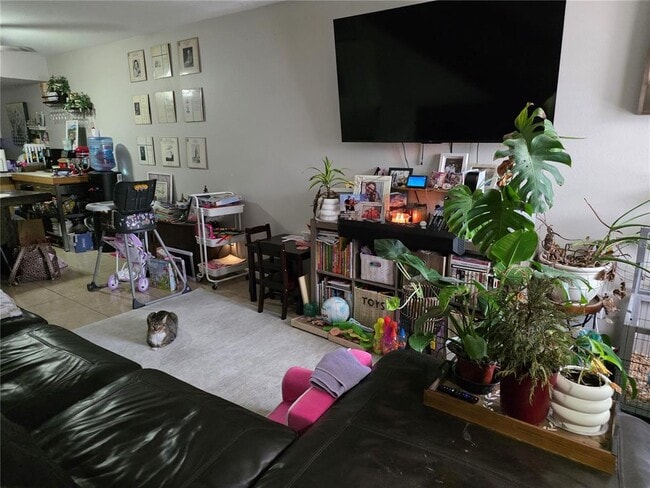 Photo - 4823 W McElroy Ave Unit D211