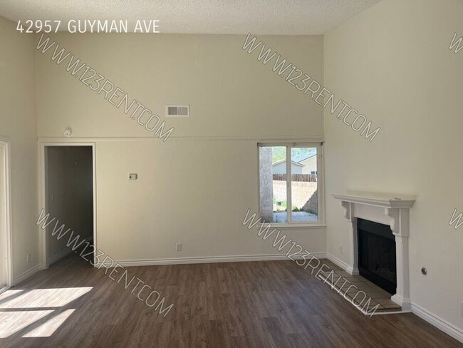 Photo - 42957 Guyman Ave