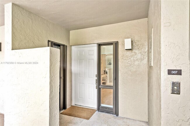 Photo - 101 Crandon Blvd Unit 367