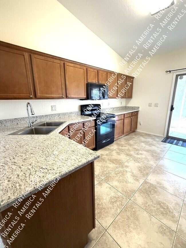 Photo - 3051 S Eugene