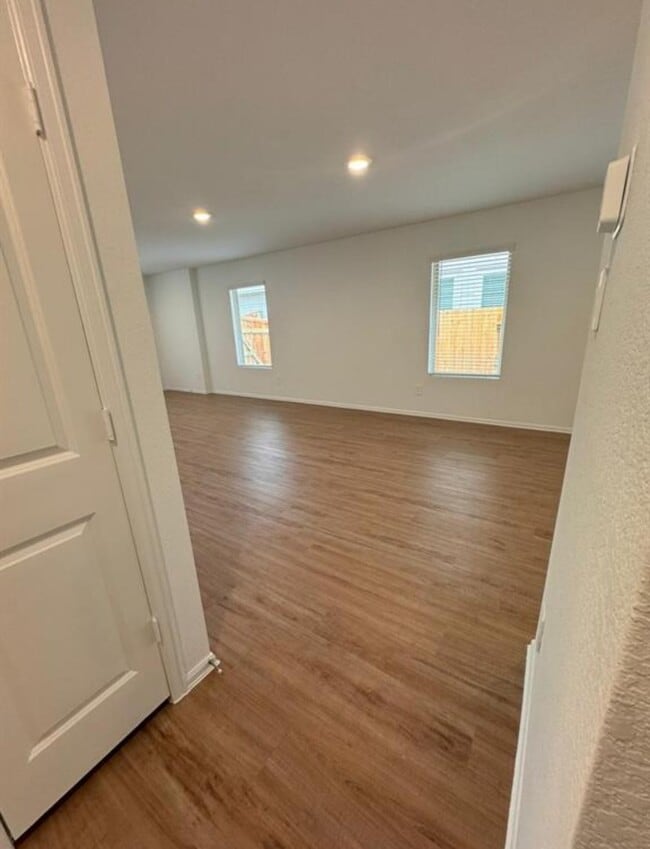 Photo - 22483 Douglas Ct