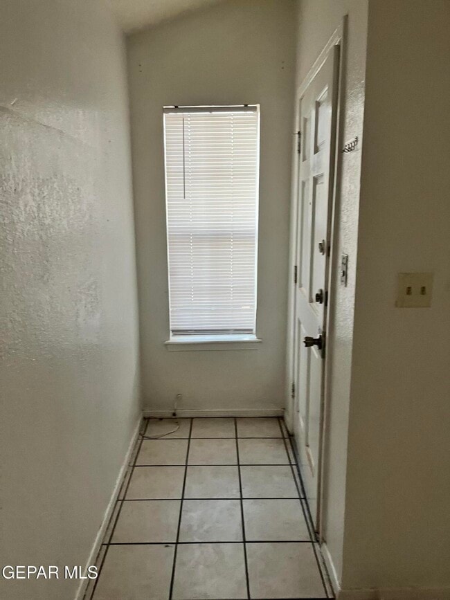 Photo - 5524 Oakbriar Cir