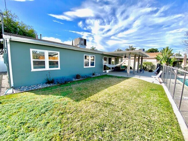 Photo - Spacious 4Bd/ 2Br in Reseda!