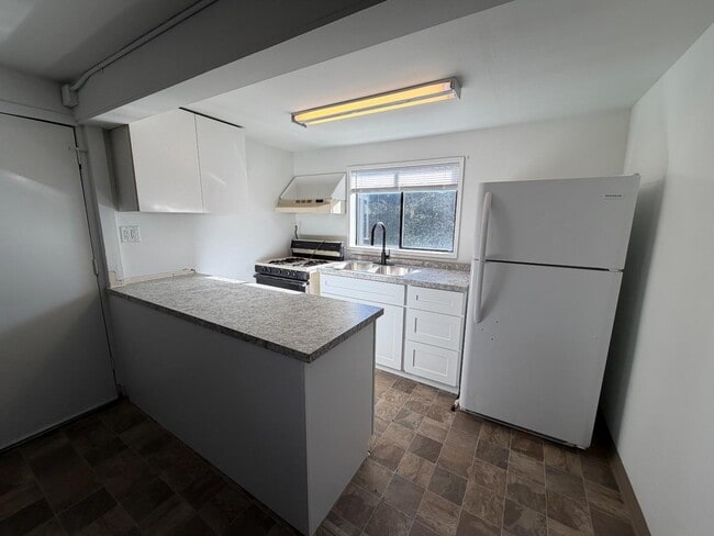 Building Photo - 3282 Bursell Rd