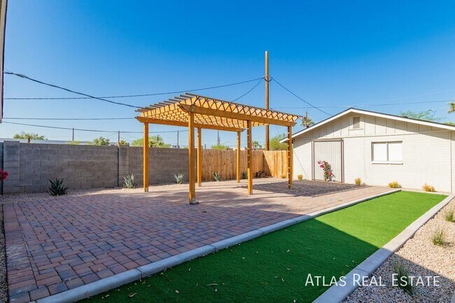 Photo - 4310 N 14th St Unidad 4