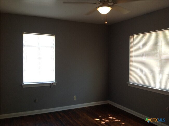 Photo - 709 Northside Dr