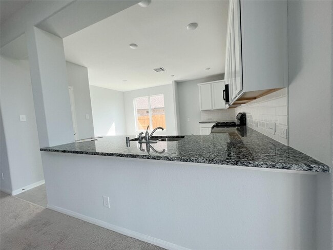 Photo - 208 Salange Ln