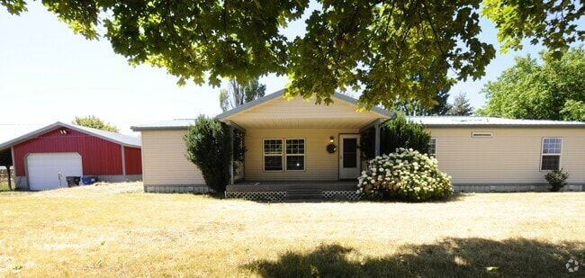 Building Photo - 2468 W Poleline Ave Rental