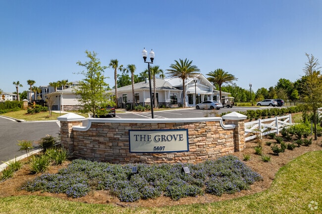 5697 SW 49th Rd Ocala, FL 34474-5623