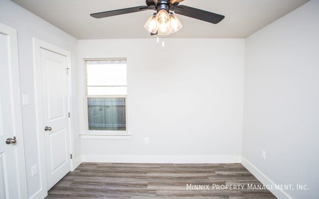 Photo - 2544 138th St