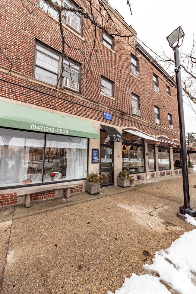 485 Roger Williams Ave Apartments For Rent in Highland Park, IL