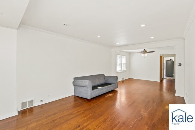 Photo - 3719 W 81st Pl