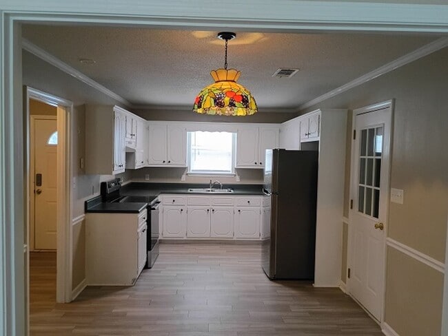 Photo - 97 Lelia Ln