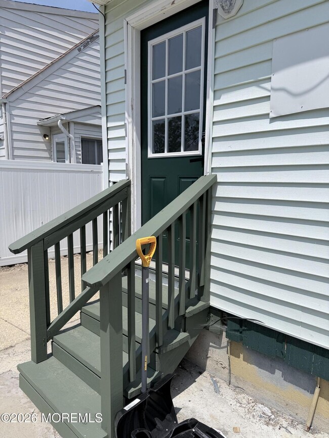 Photo - 142 Monmouth Rd