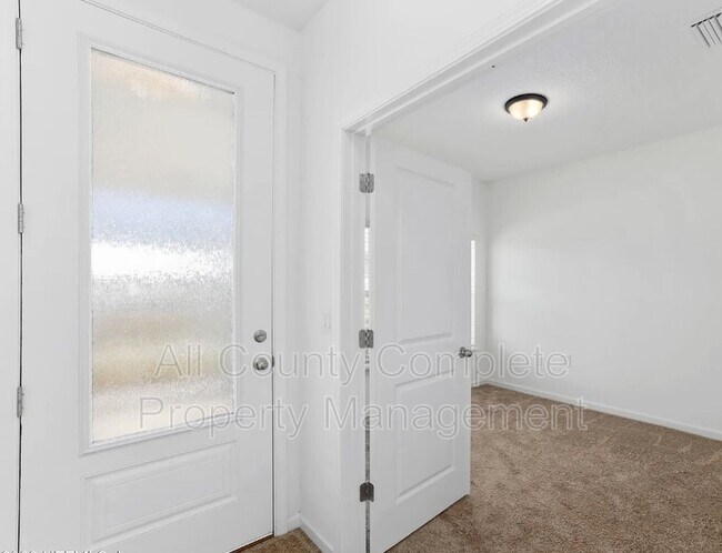 Photo - 374 Ness Cir