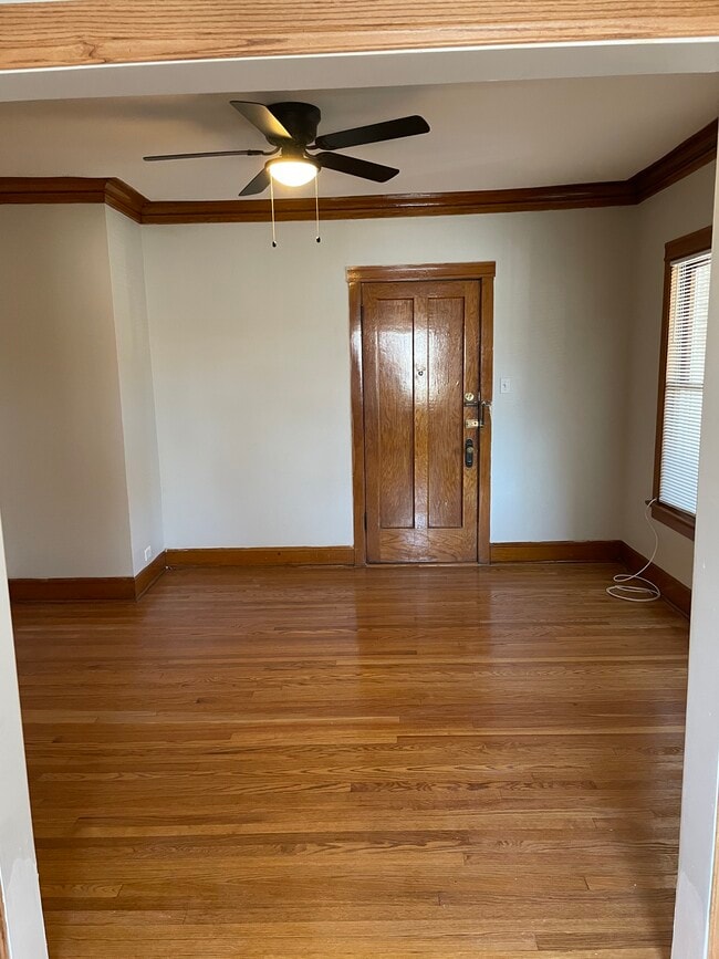 Photo - 4817 W Cornelia Ave Unit 2R