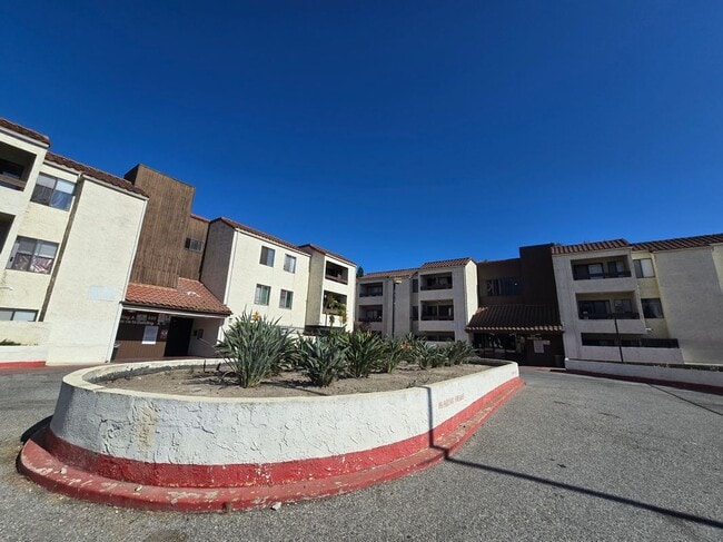 Photo - 600 W 3rd St Unidad B-117
