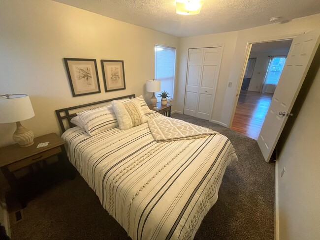 Photo - 6138 Rutherford Ave