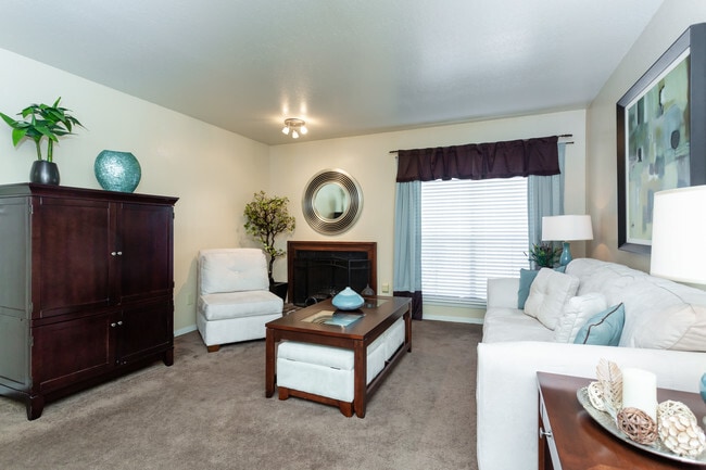2HAB, 2BA - 904 ft²
