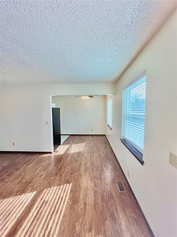 Photo - 309 Falcon Ct Unidad 1