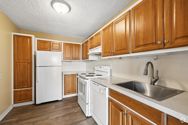 2BR, 2BA - 1,240SF