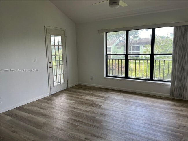 Building Photo - 4027 NW 87th Ave Unit 4027 Rental