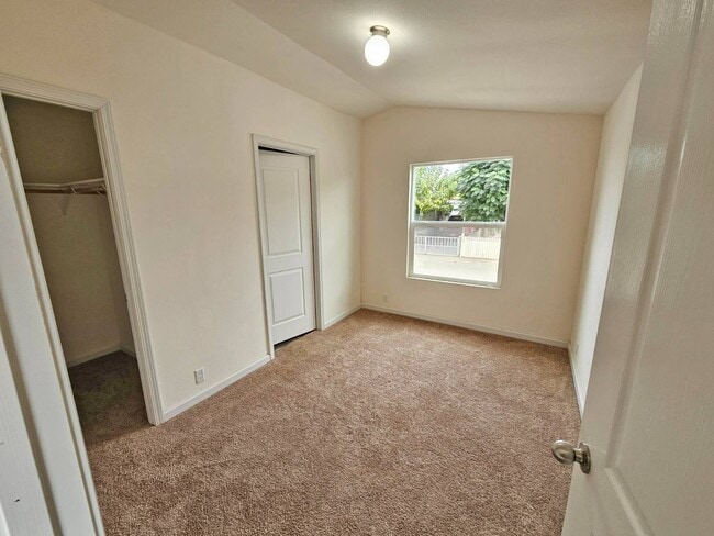 Photo - 1339 Elizabeth St