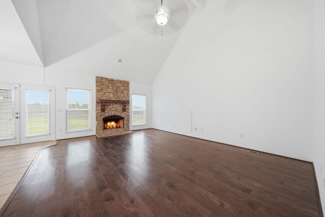 Photo - Spacious 5 Bedroom Home In Jenks West School District!