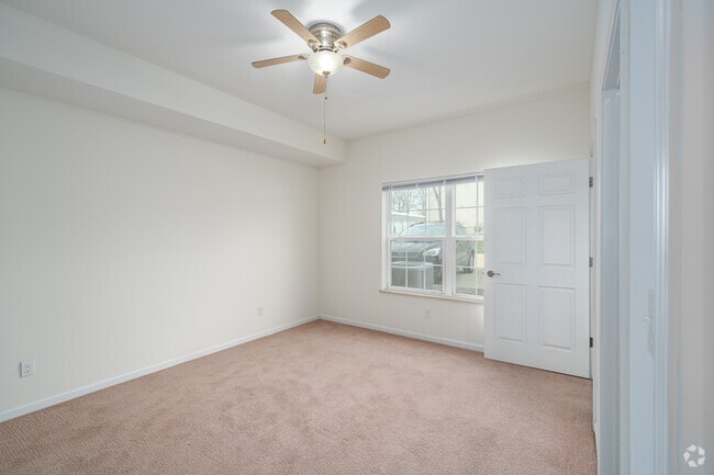 5523 Frostwood Pky 2BR, 2BA - 1,035SF - Primary Bedroom - Frostwood Apartments