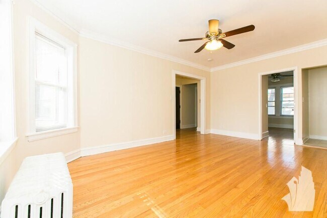 Photo - 4857 N Paulina St