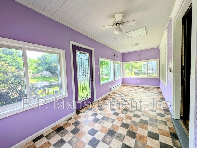 Photo - 5122 36th Ave S