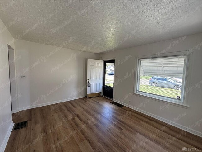 Photo - 1261 Malden Ave