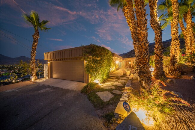 17 Cahuilla Hills Dr