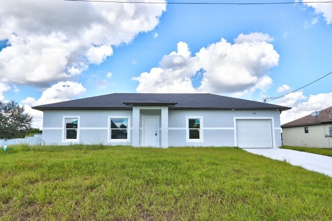 Building Photo - BRAND NEW 3/2/1-SAVANNAH MODEL-GREAT SW LE...