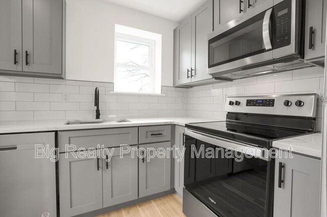 Photo - 228 Bridge St Unit 2