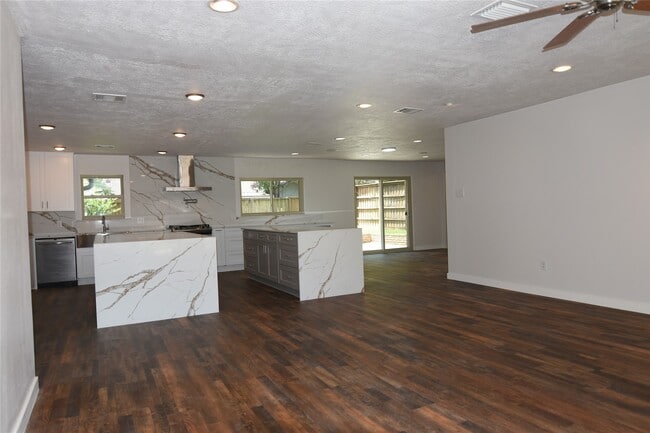 Photo - 10511 Eddystone Dr