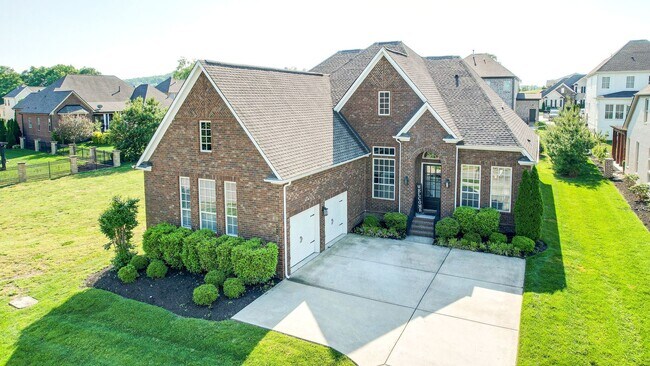 3 Bed, 4 Bath Home w/ Office and 2 Car Garage in Williamson County - 3 Bed, 4 Bath Home w/ Office and 2 Car Garage in Williamson County