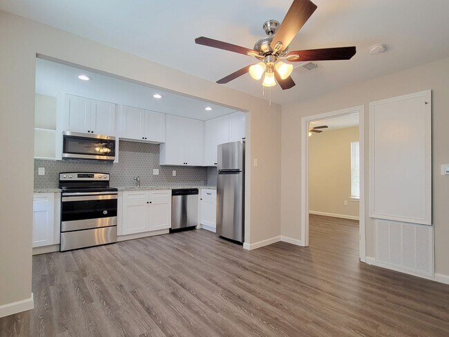 Photo - 3102 Wentworth St