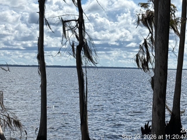 364 Crescent Lake Shore Dr