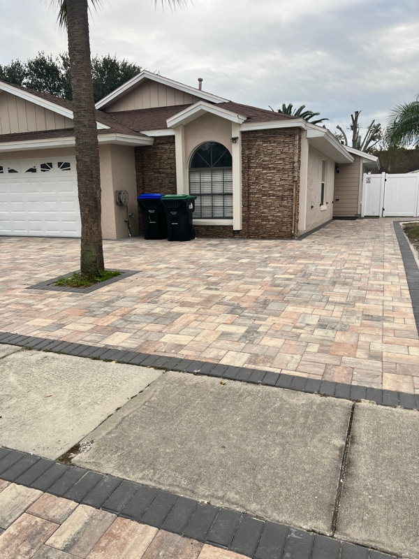 Building Photo - 2522 Albaca Dr