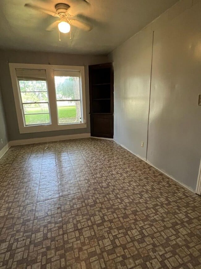 Photo - 3960 Harding DR.