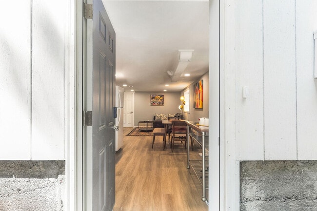 Photo - 4042 1st Ave NE Unidad ID1035928P