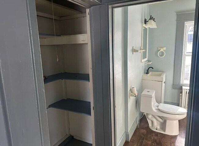 Photo - 404 Exchange Ave Unit 2