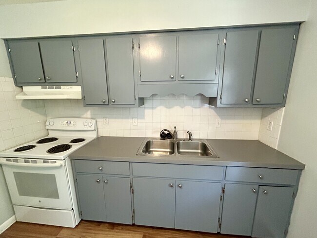 Photo - 625 Bryan Ave Unit 15